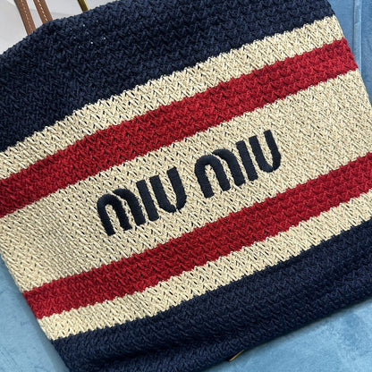 Miu Miu Geantă Exclusive - prezentare produs