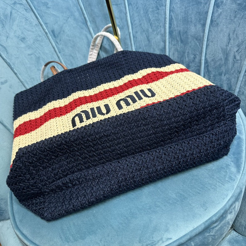 Miu Miu Geantă Exclusive - prezentare produs