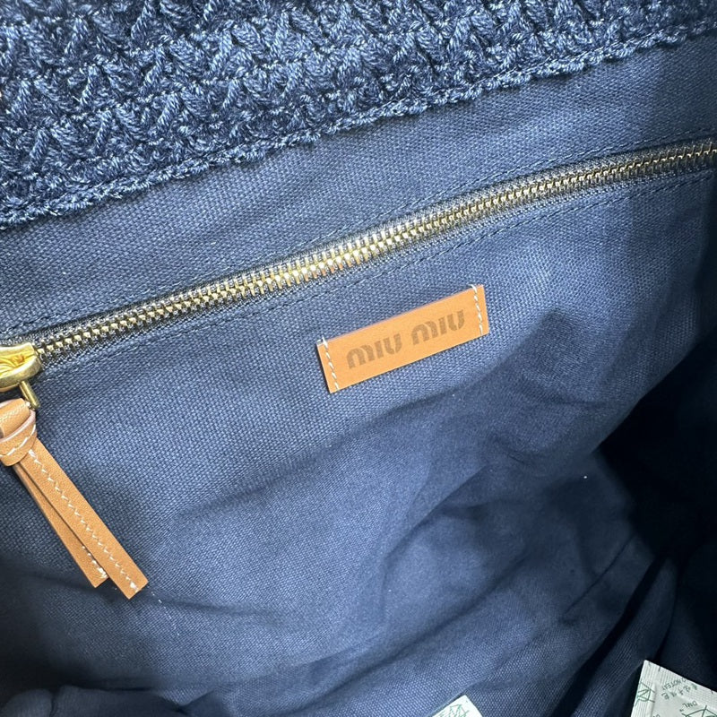 Miu Miu Geantă Exclusive - prezentare produs