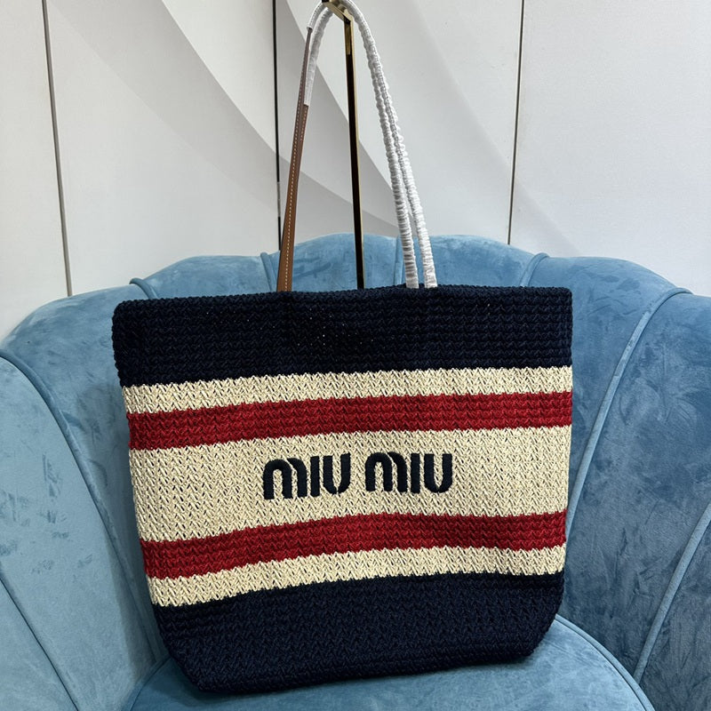 Miu Miu Geantă Exclusive - prezentare produs