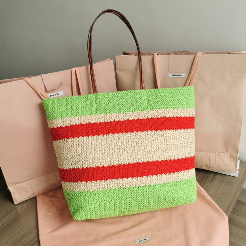 Miu Miu Geantă Exclusive - prezentare produs