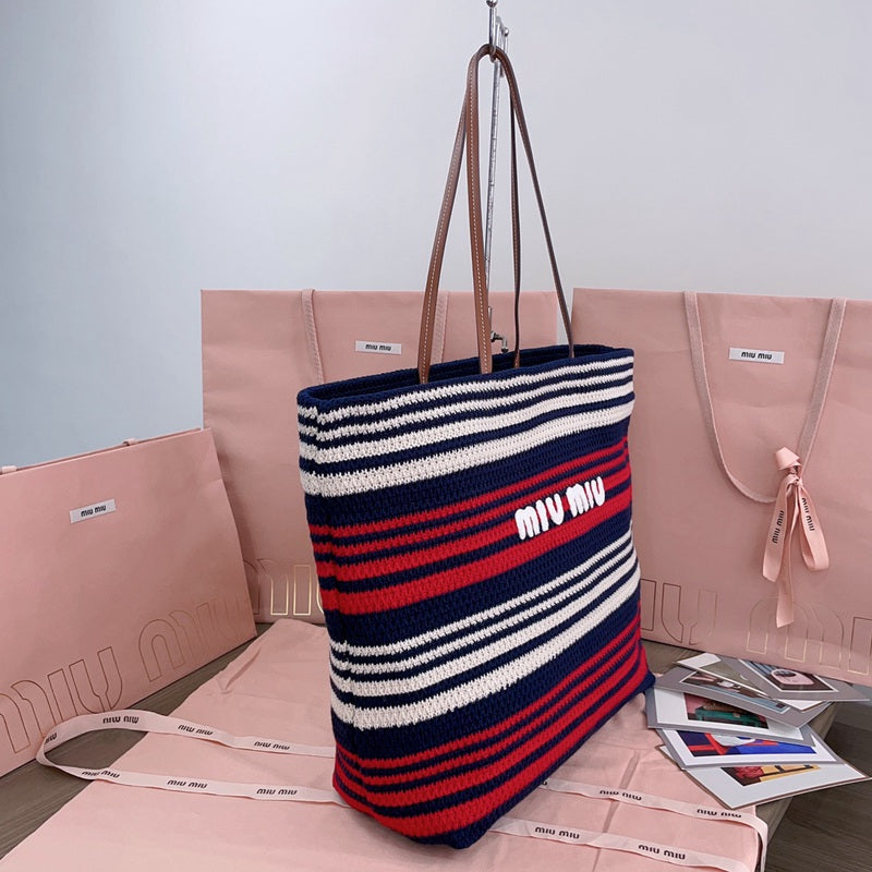 Miu Miu Geantă Exclusive - prezentare produs