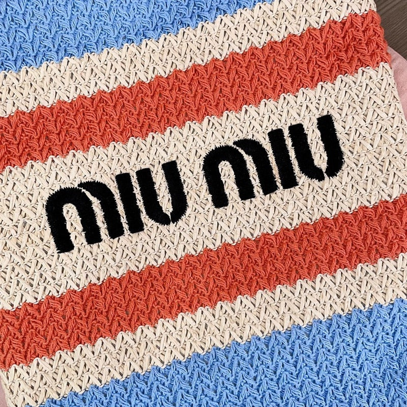 Miu Miu Geantă Exclusive - prezentare produs
