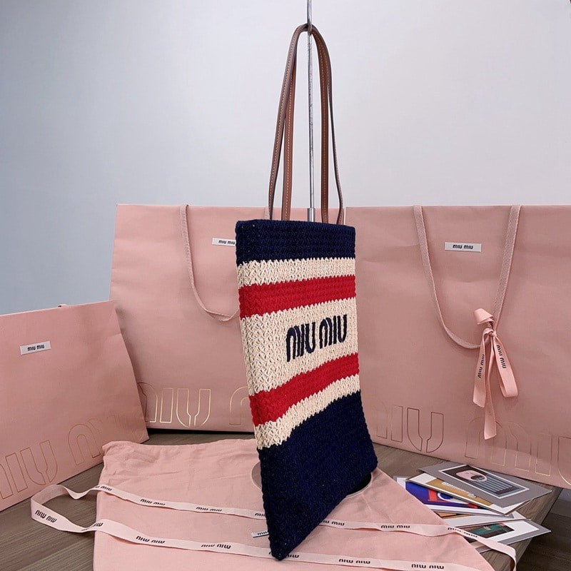 Miu Miu Geantă Exclusive - prezentare produs