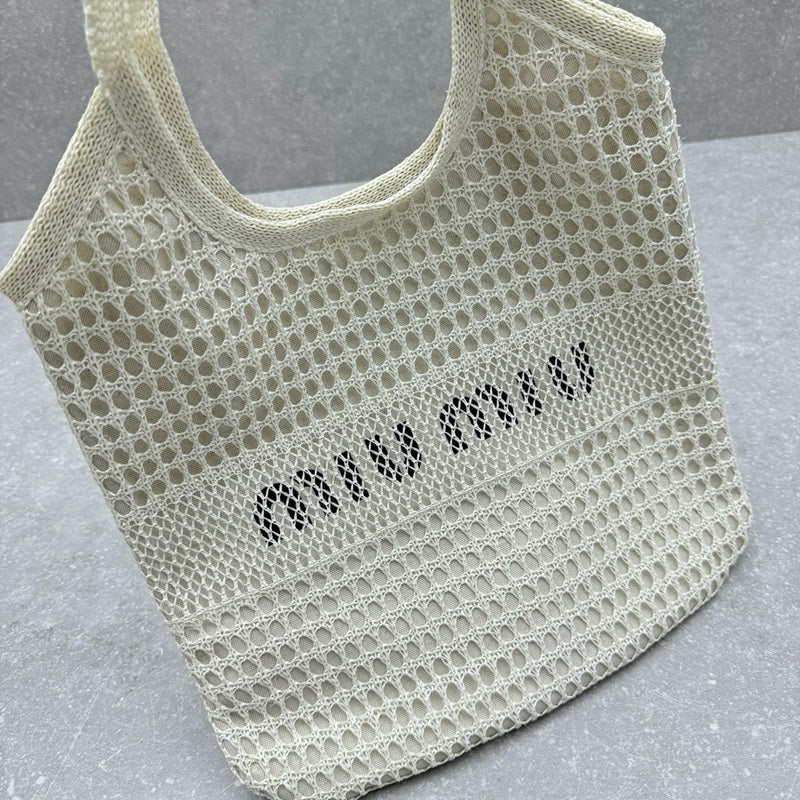 Miu Miu Geantă Exclusive - prezentare produs