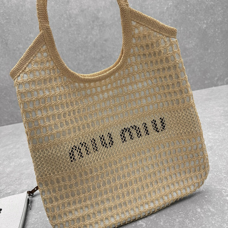Miu Miu Geantă Exclusive - prezentare produs