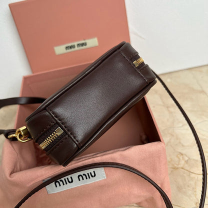 Miu Miu Geantă Exclusive - prezentare produs