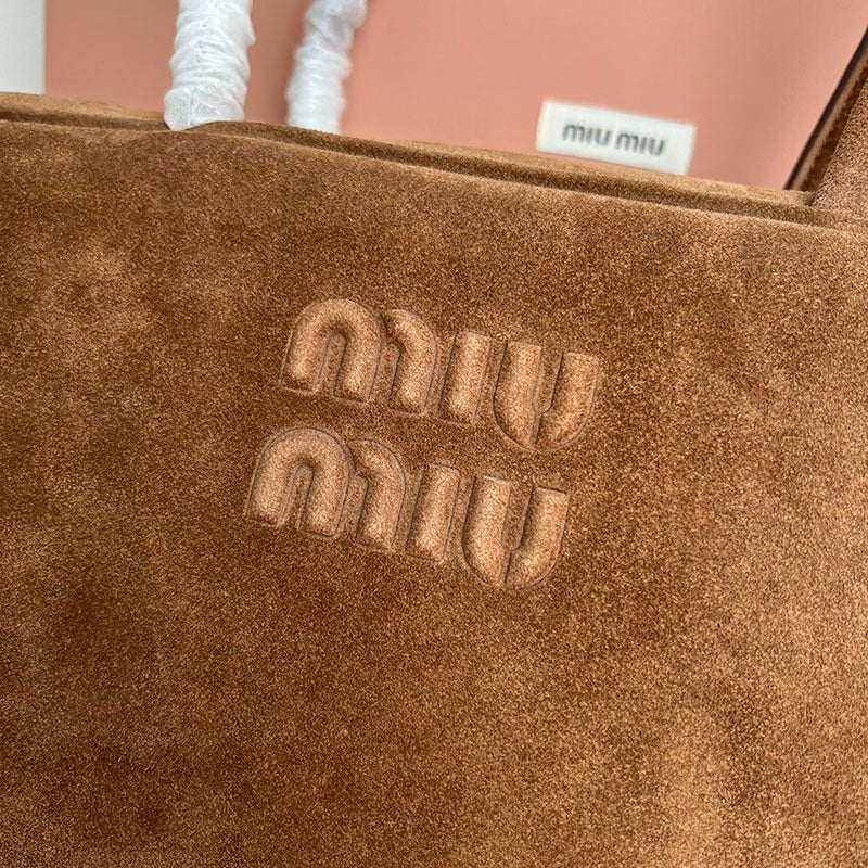 Miu Miu Geantă Exclusive - prezentare produs