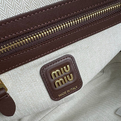 Miu Miu Geantă Exclusive - prezentare produs