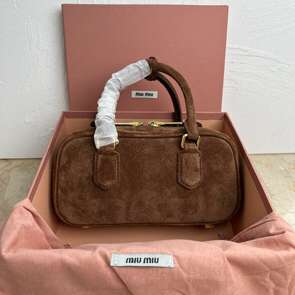 Miu Miu Geantă Exclusive - prezentare produs