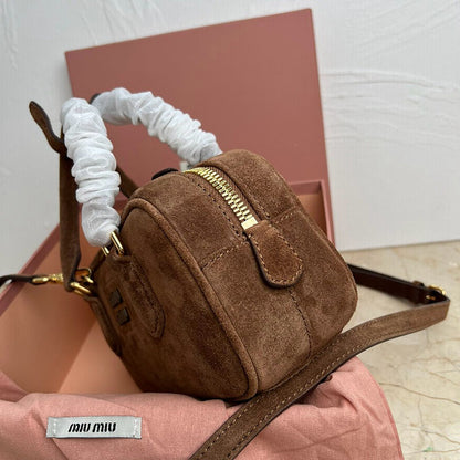 Miu Miu Geantă Exclusive - prezentare produs