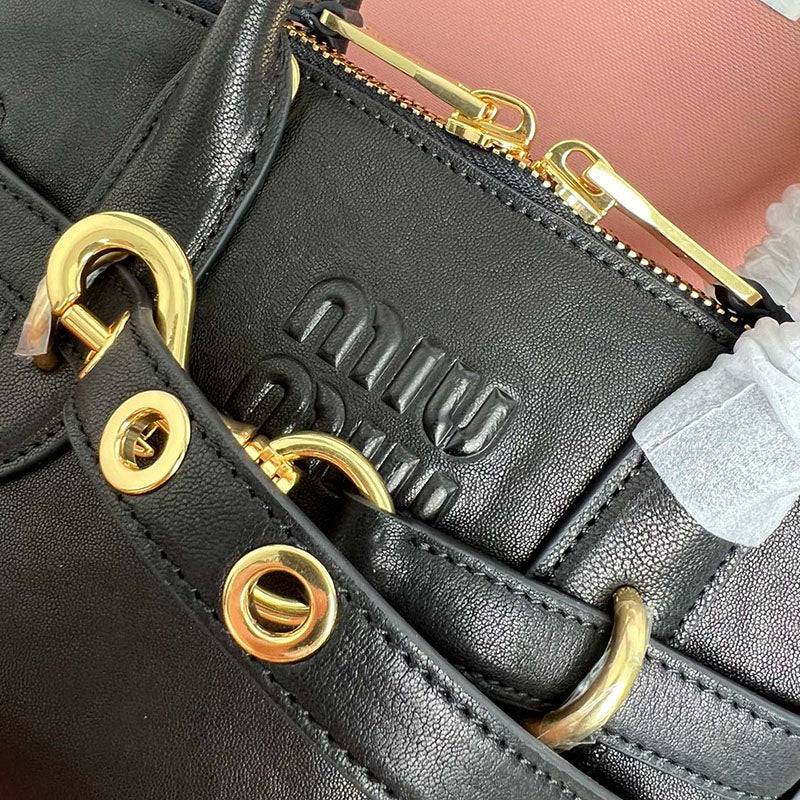 Miu Miu Geantă Exclusive - prezentare produs