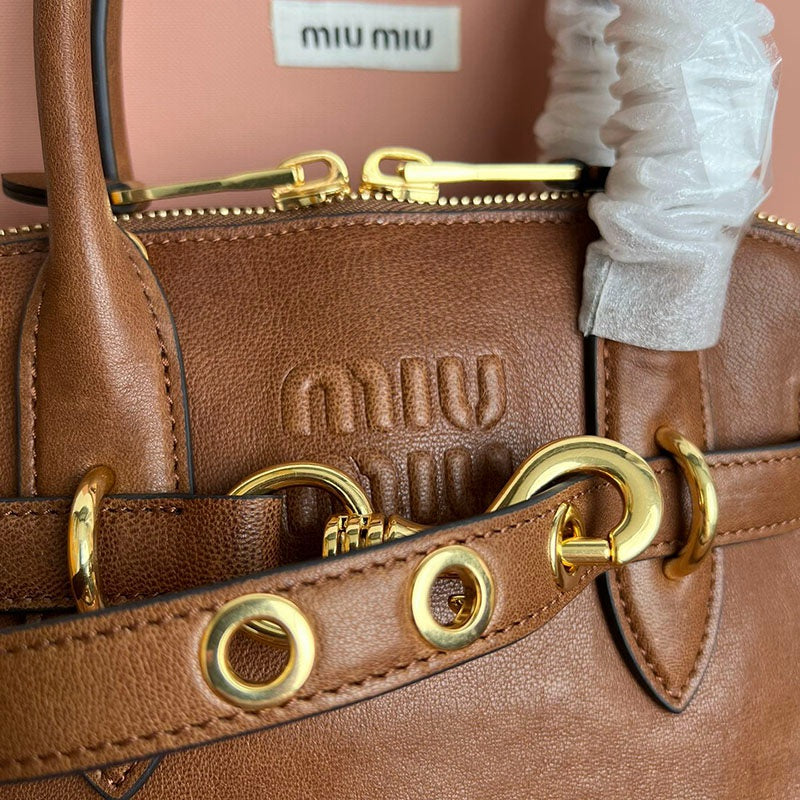 Miu Miu Geantă Exclusive - prezentare produs