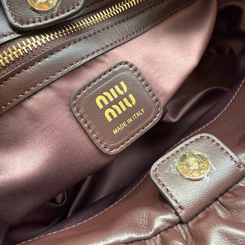 Miu Miu Geantă Exclusive - prezentare produs
