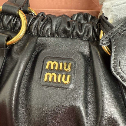 Miu Miu Geantă Exclusive - prezentare produs