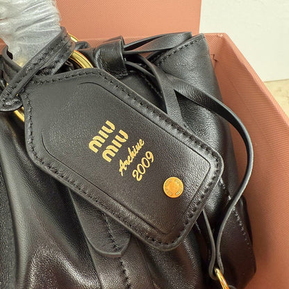 Miu Miu Geantă Exclusive - prezentare produs