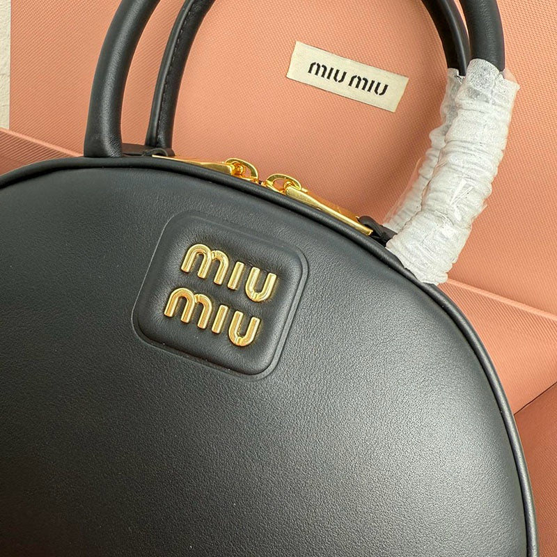 Miu Miu Geantă Exclusive - prezentare produs