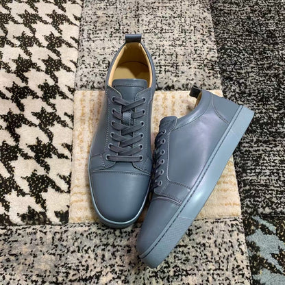 Christian Louboutin Clasic Gri Low - prezentare produs