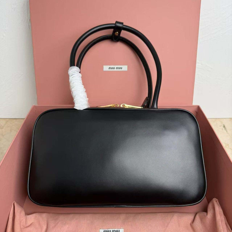 Miu Miu Geantă Exclusive - prezentare produs