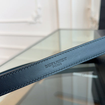 Yves Saint Laurent Curea - prezentare produs