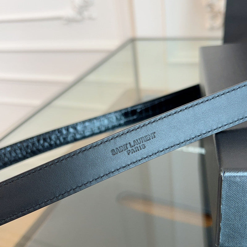 Yves Saint Laurent Curea - prezentare produs
