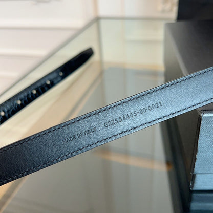 Yves Saint Laurent Curea - prezentare produs