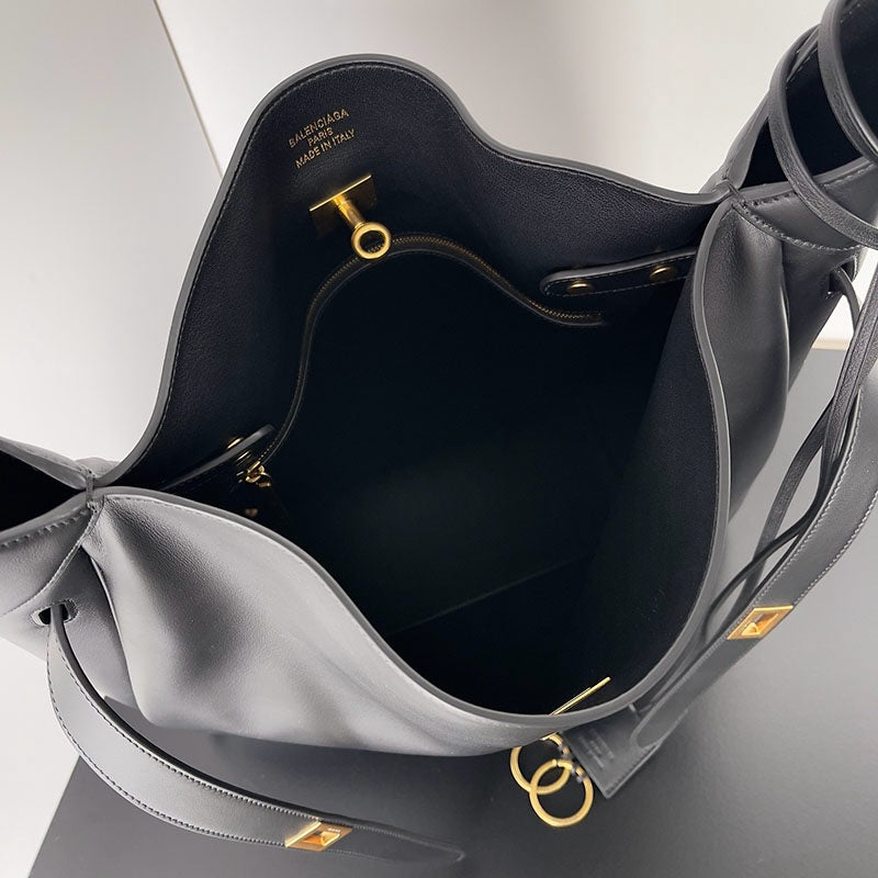 Balenciaga Geantă - prezentare produs