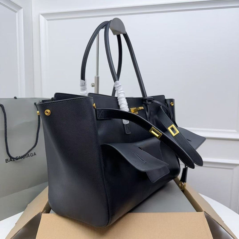 Balenciaga Geantă - prezentare produs
