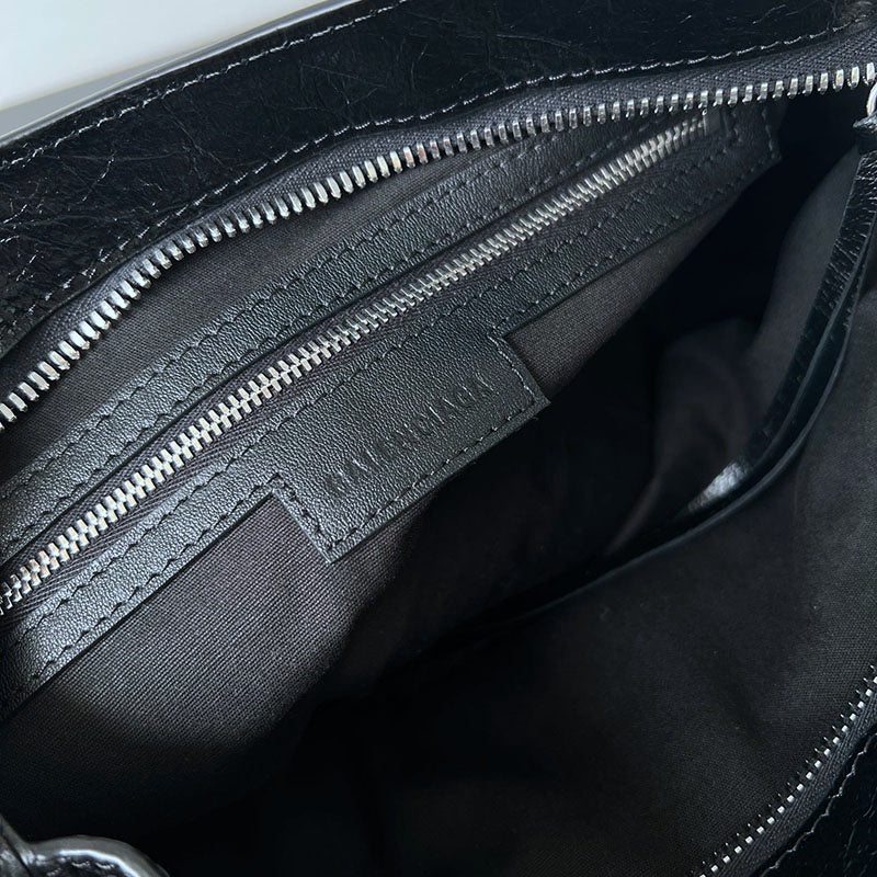 Balenciaga Geantă - prezentare produs