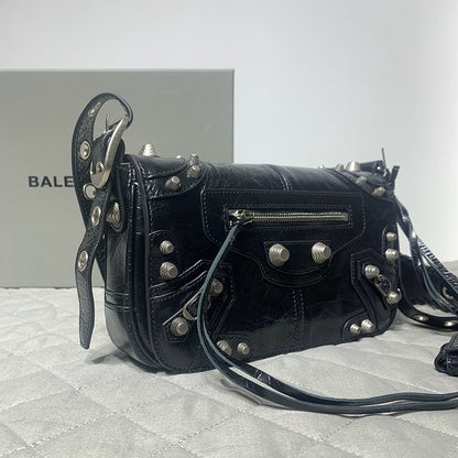 Balenciaga Geantă - prezentare produs
