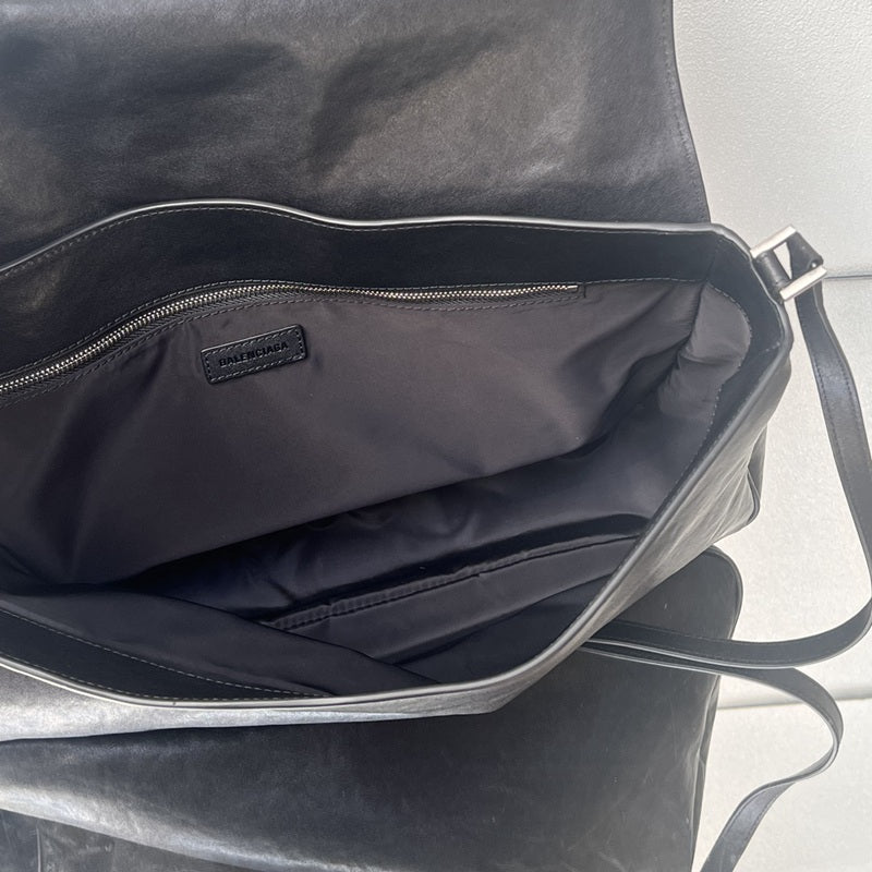 Balenciaga Geantă - prezentare produs