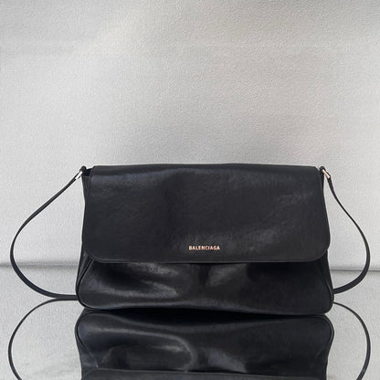 Balenciaga Geantă - prezentare produs