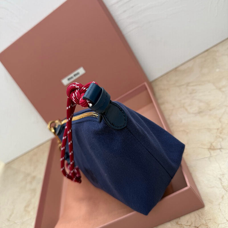 Miu Miu Geantă Exclusive - prezentare produs