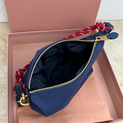 Miu Miu Geantă Exclusive - prezentare produs