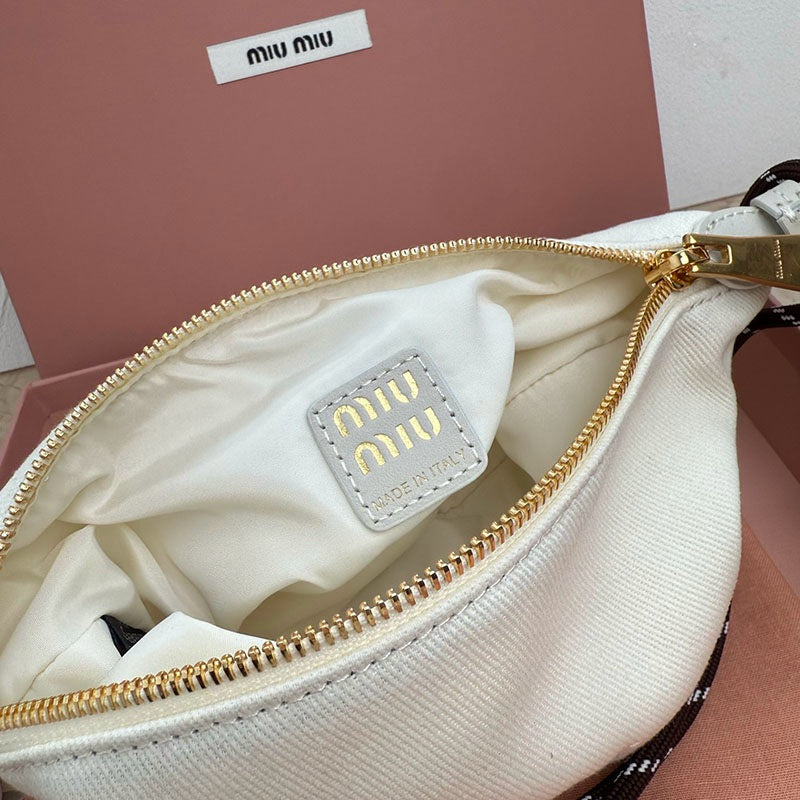 Miu Miu Geantă Exclusive - prezentare produs
