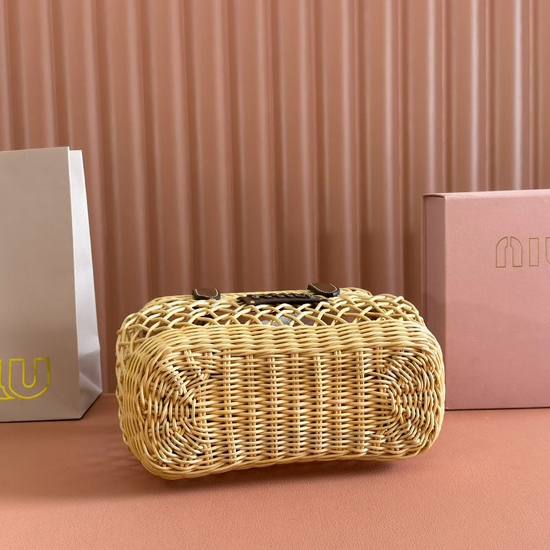 Miu Miu Geantă Exclusive - prezentare produs