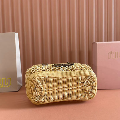 Miu Miu Geantă Exclusive - prezentare produs