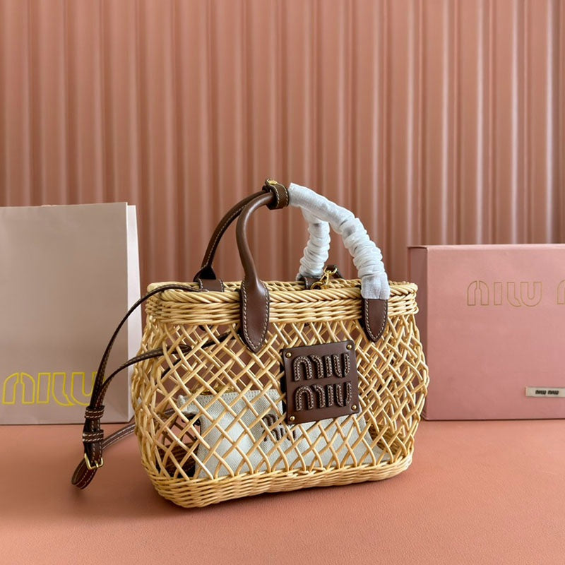 Miu Miu Geantă Exclusive - prezentare produs