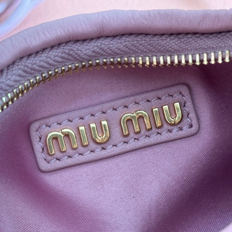 Miu Miu Geantă Exclusive Small - prezentare produs