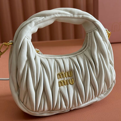 Miu Miu Geantă Exclusive Small - prezentare produs