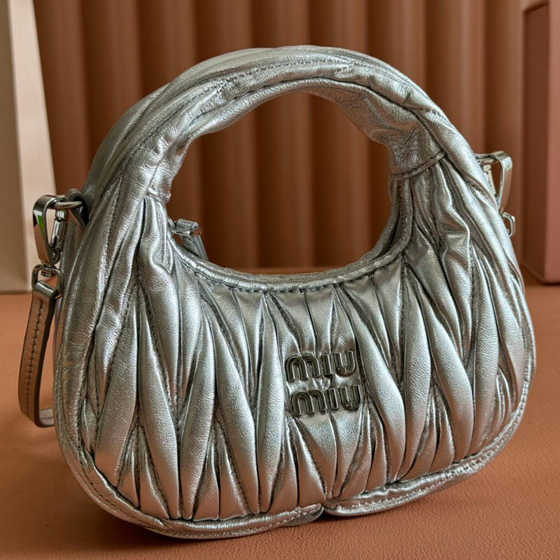 Miu Miu Geantă Exclusive Small - prezentare produs