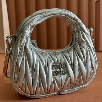 Miu Miu Geantă Exclusive Small - prezentare produs