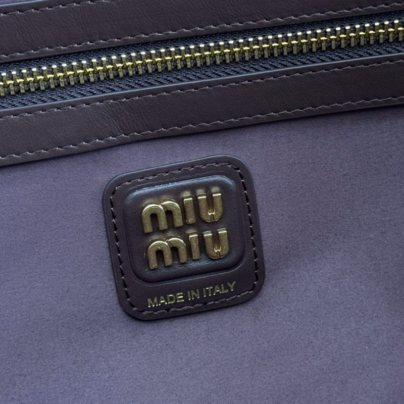 Miu Miu Geantă Exclusive - prezentare produs