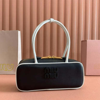 Miu Geantă Exclusive Small - prezentare produs