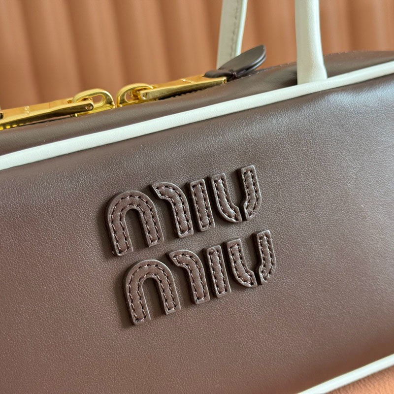 Miu Miu Geantă Exclusive - prezentare produs