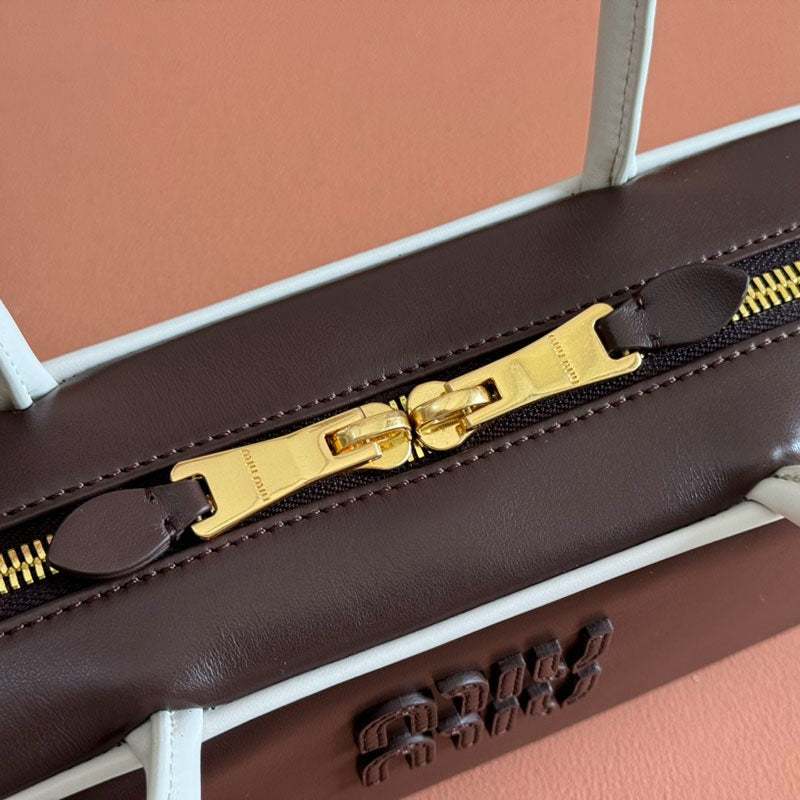 Miu Miu Geantă Exclusive - prezentare produs