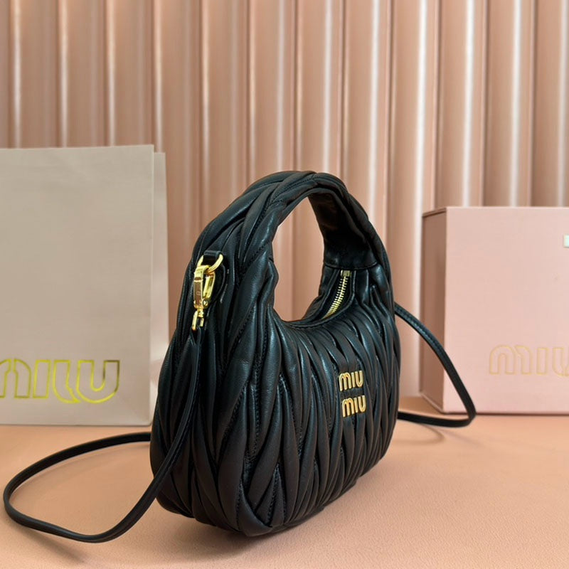 Miu Miu Geantă Exclusive Medium - prezentare produs