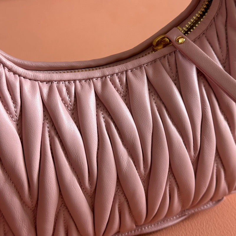 Miu Miu Geantă Exclusive Medium - prezentare produs
