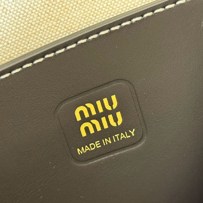 Miu Miu Geantă Exclusive - prezentare produs