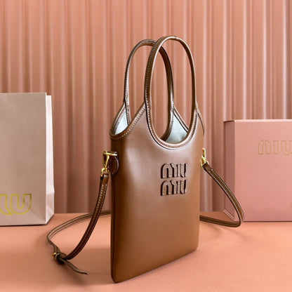 Miu Miu Geantă Exclusive - prezentare produs
